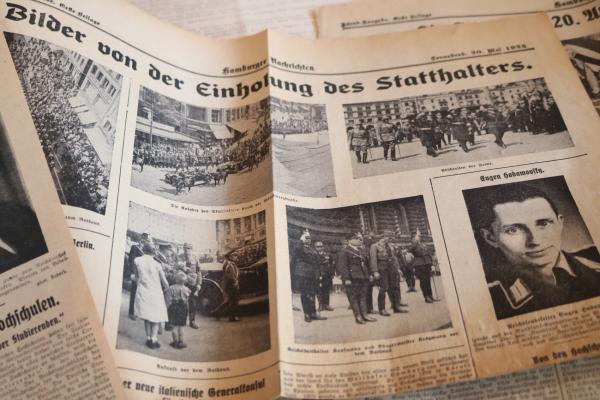 verschiedene alte Zeitungsauschnitte  Feierlichkeiten usw.